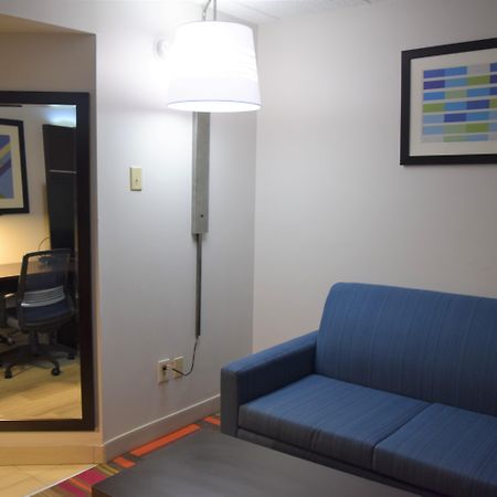 Holiday Inn Express Philadelphia Ne-Bensalem By Ihg Eksteriør billede