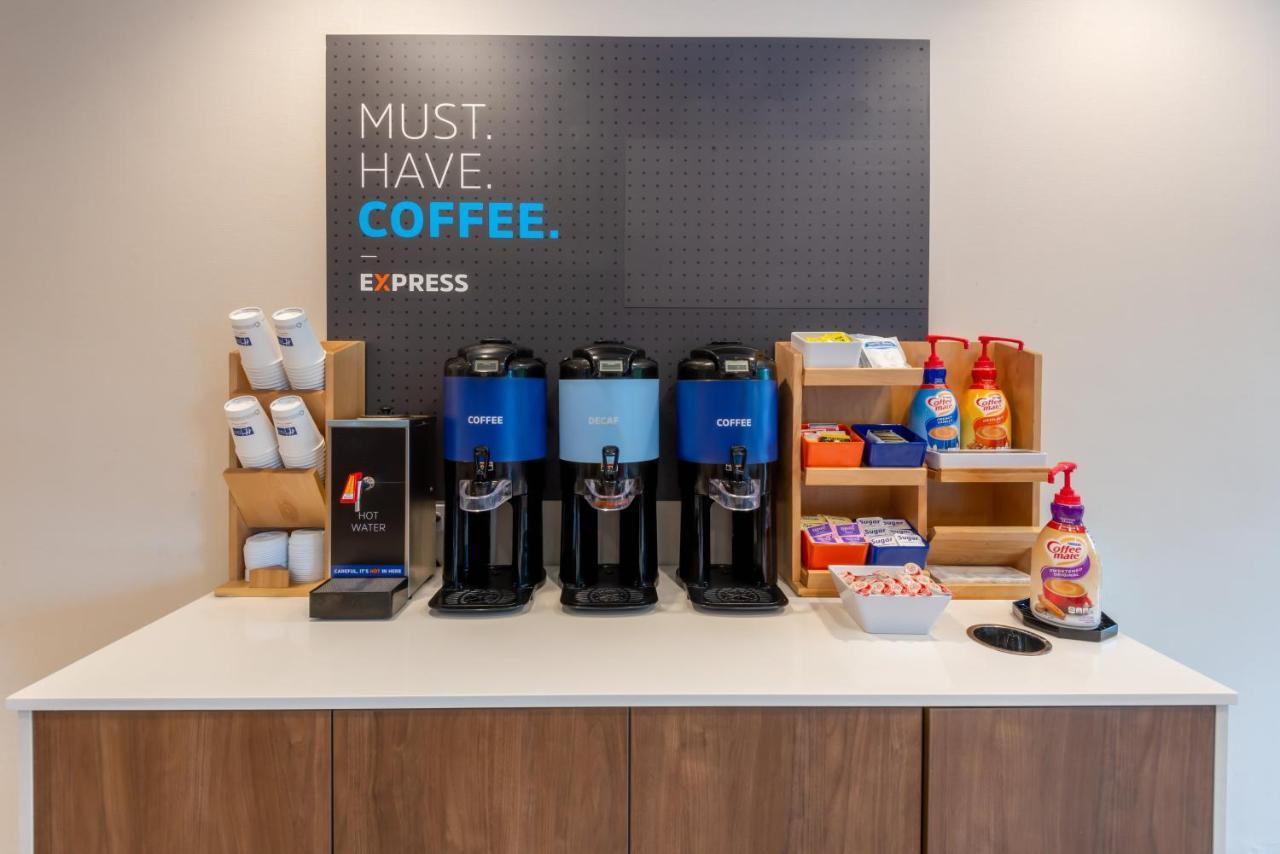 Holiday Inn Express Philadelphia Ne-Bensalem By Ihg Eksteriør billede