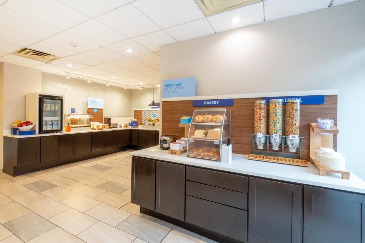 Holiday Inn Express Philadelphia Ne-Bensalem By Ihg Eksteriør billede