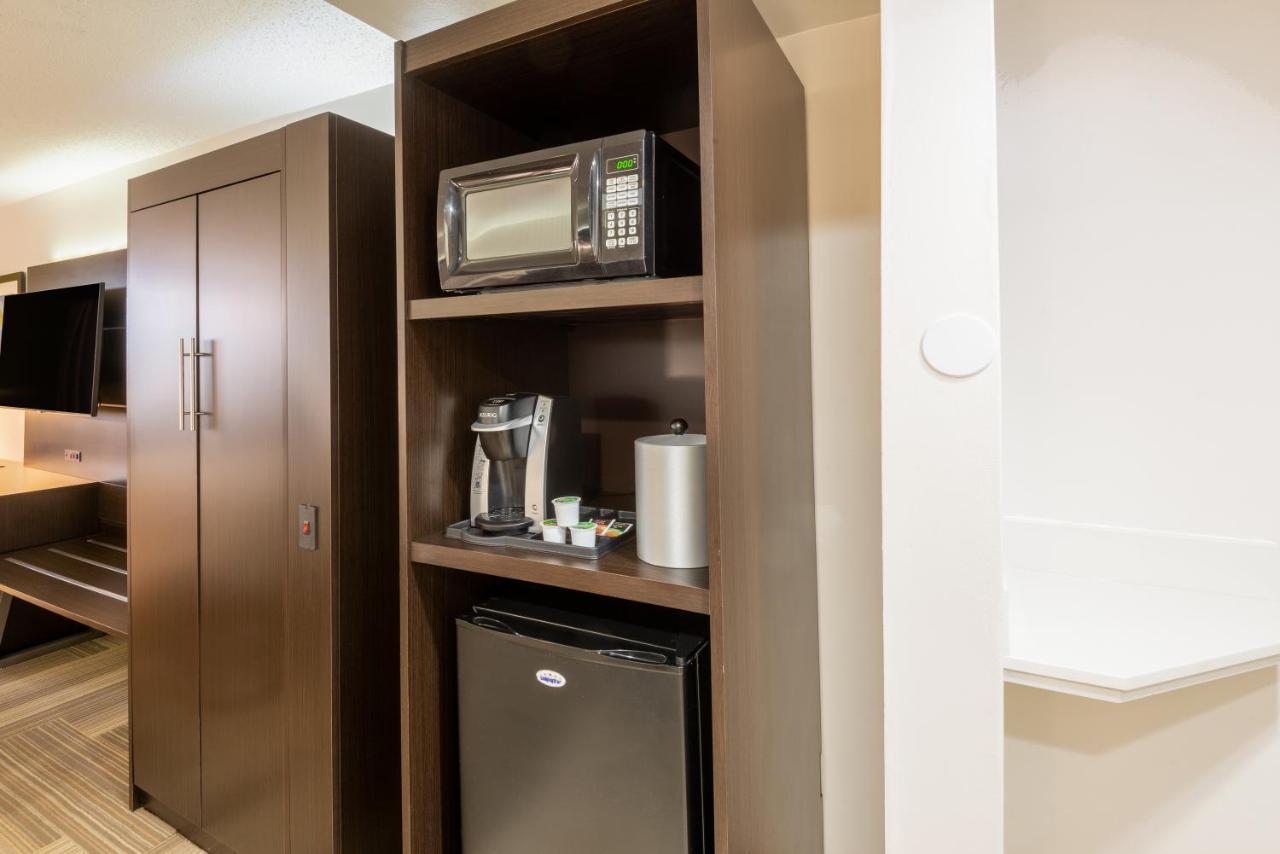 Holiday Inn Express Philadelphia Ne-Bensalem By Ihg Eksteriør billede