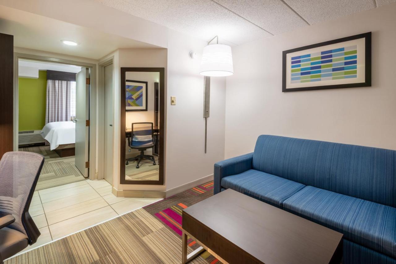 Holiday Inn Express Philadelphia Ne-Bensalem By Ihg Eksteriør billede